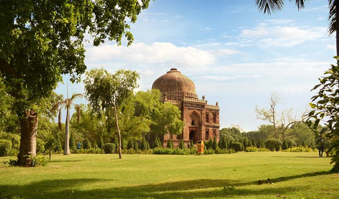 Lodhi Garden in Delhi – Travel Guide