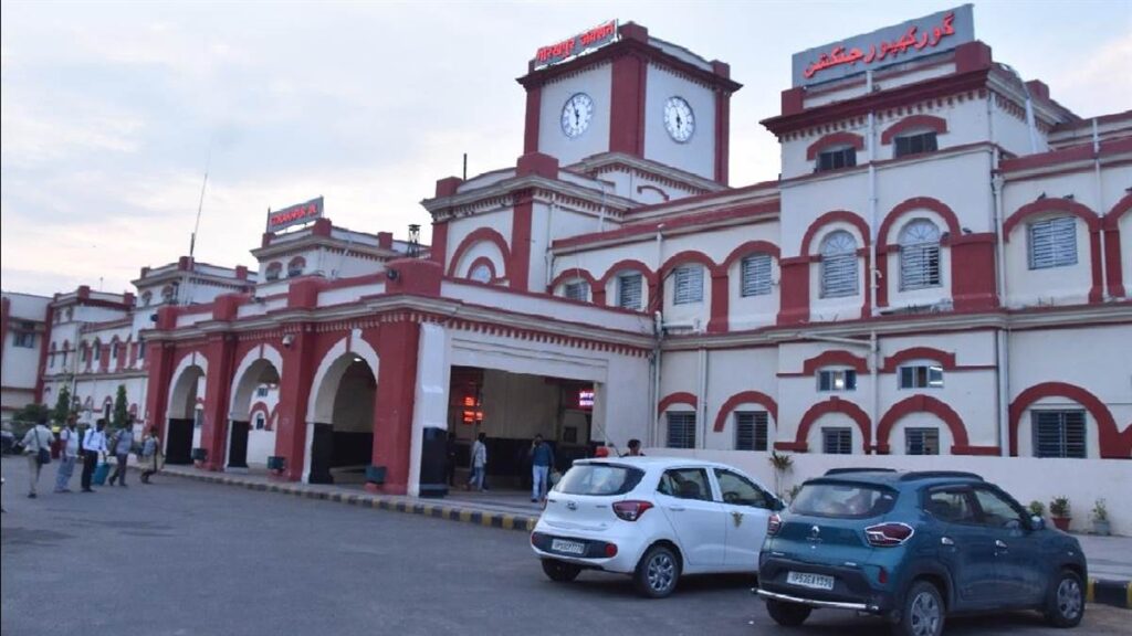 biggest railway station in india