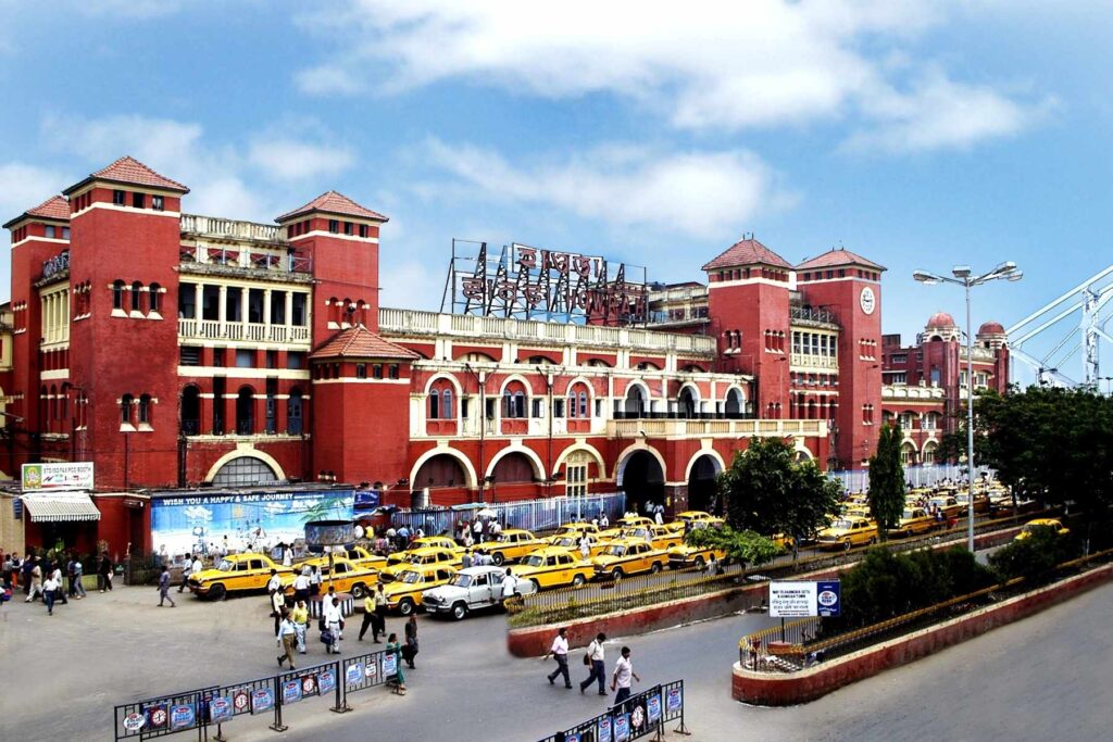 top 10 biggest railway station in india
