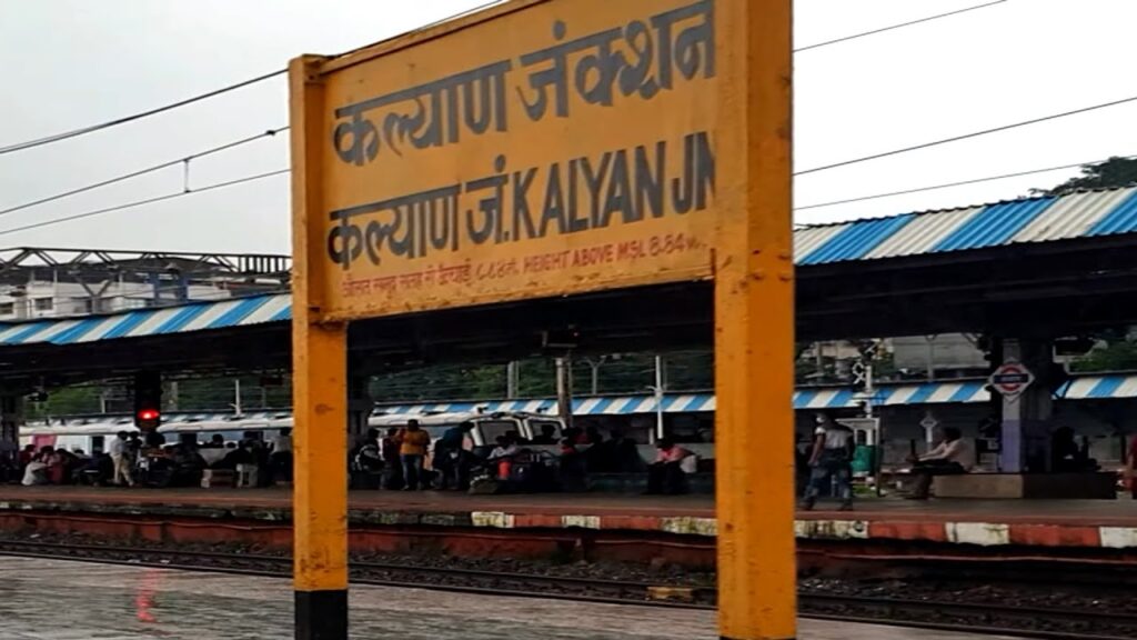 top 10 railway station in india